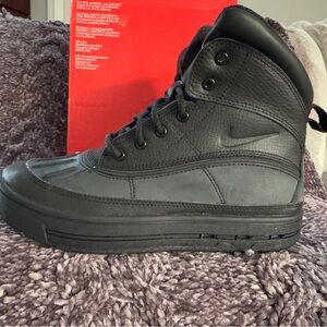 Nike Boys Woodside 2 High